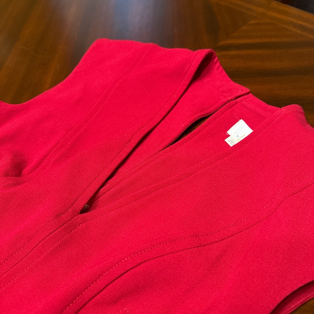 Red! - Picture 3 of 5